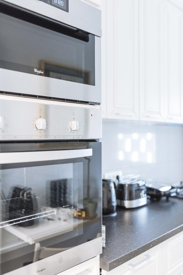 Luxury City Centre Apartment Bucureşti Ngoại thất bức ảnh